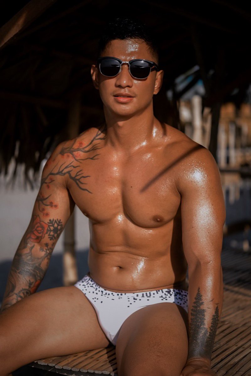 elbertalvarez_'s tweet image. Paisa lang bago natin kulayan ng rosas ang Makati. 💗💗💗
.
.
.
#LetLeniAndKikoLead2022 #10RobredoForPresident #7PangilinanForVicePresident