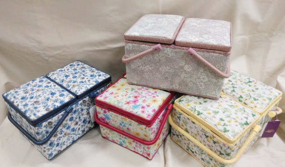 リバティソーイングボックス🧵 新柄入荷しました！ この、かわいらしい