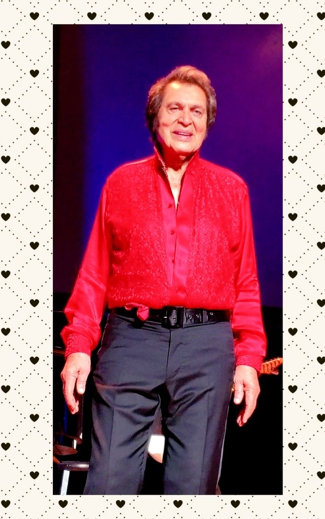 lulu_tibz's tweet photo. From The Taft Theatre in Cincinnati, May 6- where Engelbert Humperdinck was Totally Amazing https://t.co/q7Ln10r7zy