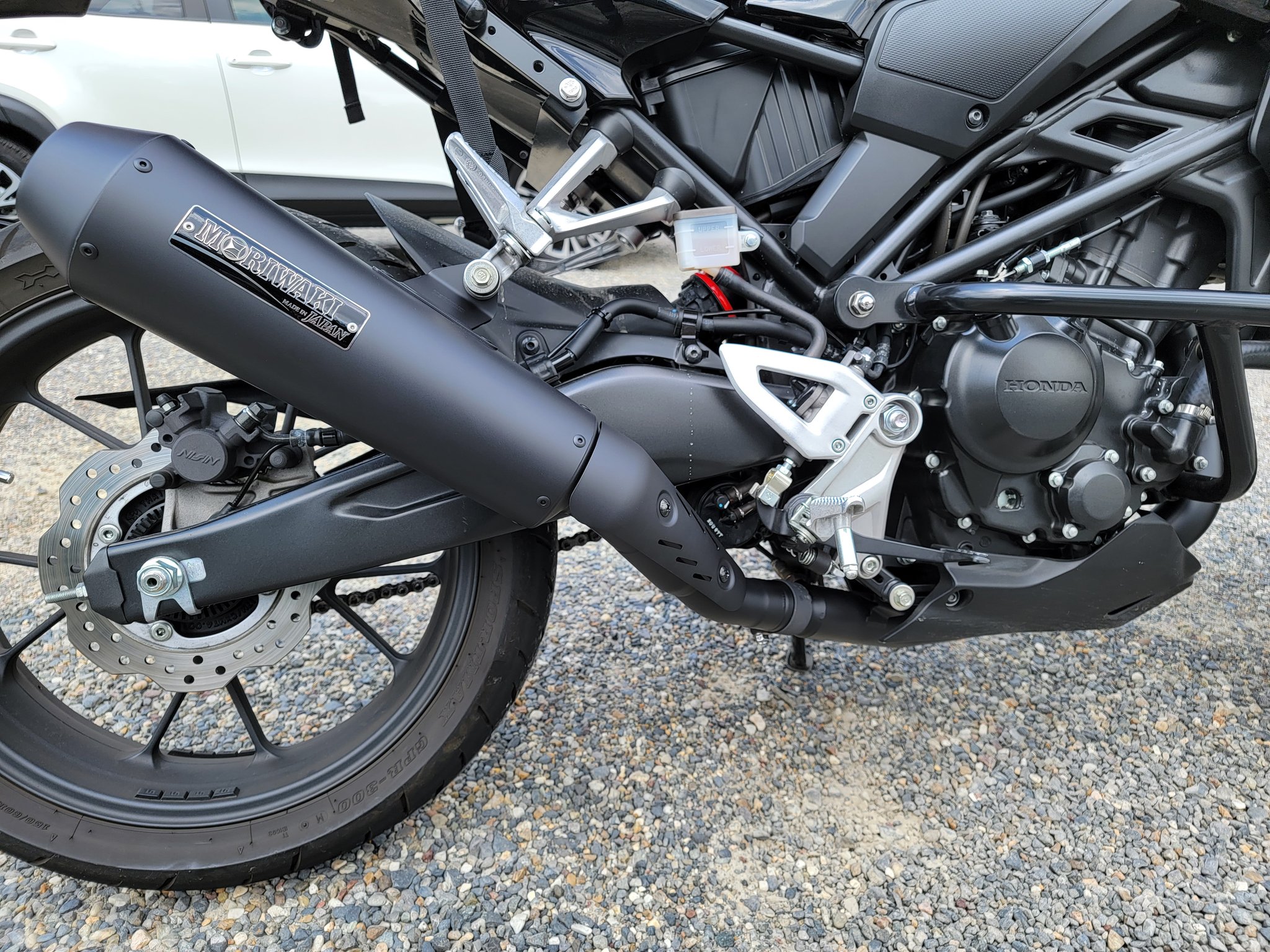 けけん Cb250rのエキパイとマフラー交換しました 両方モリワキで統一 エキパイ太くなっていかつくなったし音もなかなかいかつくなった T Co 8x7aewpknw Twitter