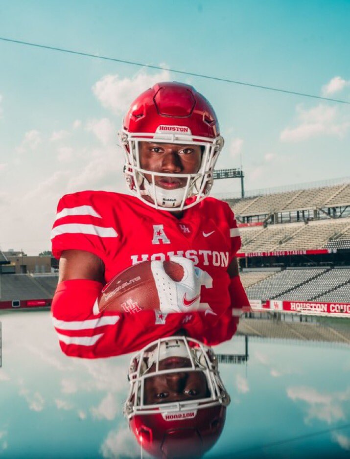 NewEra_PJ3's tweet photo. What y’all think about that Red and White? 🔴⚪️👺 COOGS‼️ #ImHim #6God #ForTheCity #3rdWardCoogs #SackAve @UHCougarFB https://t.co/alNexyS2AI
