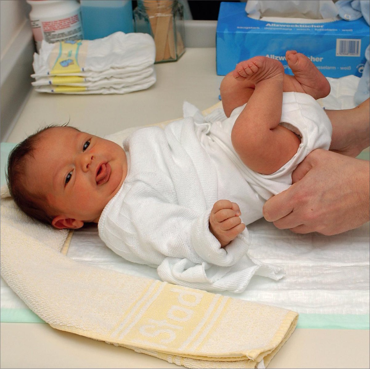 BJMidwifery's tweet photo. This paper focuses on the cause, prevention, diagnosis and management of nappy rash based on current evidence and guidance to provide optimum care and advice #antenatally and #postnatally
https://t.co/JDEXYUI36o https://t.co/qTsUnj0gY7