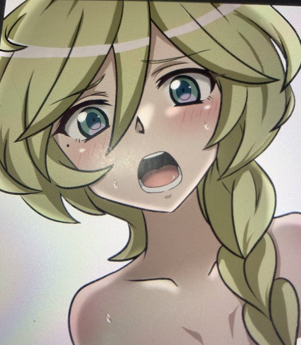 このキャロルちゃん気に入ってる( ˘ω˘ )
ラフとの違いはこんな感じ(大して変わらない) 