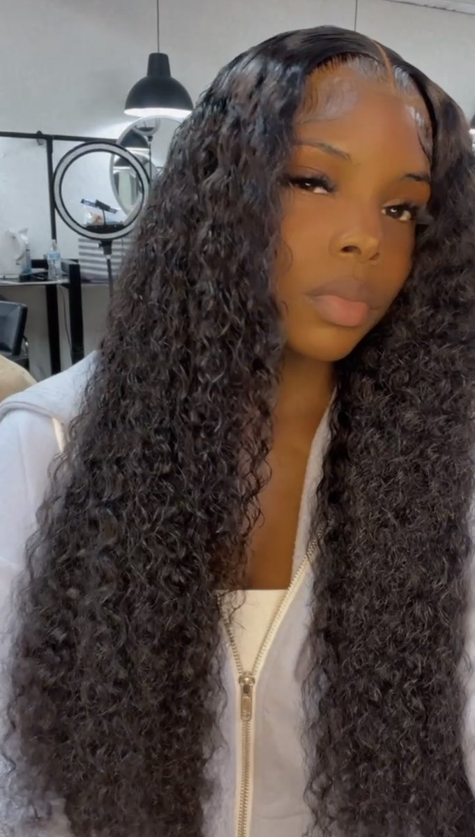 itsdesy2u's tweet photo. It’s my birthdayyy 🥳🥳♉️ https://t.co/iUw6yhkPIa