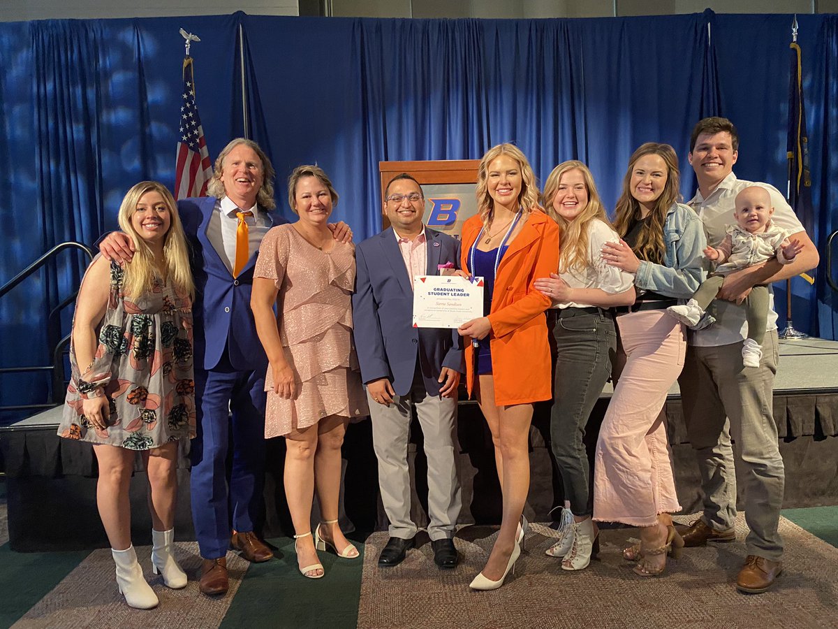 1KrishnaPakala's tweet photo. Dreams realized! Our students are ready to lead and be the change makers of the world!
#boisestategrad
@AllyOrr8 @sierrasandison @Ulises_Trujill0 https://t.co/CN4i6DdjiD