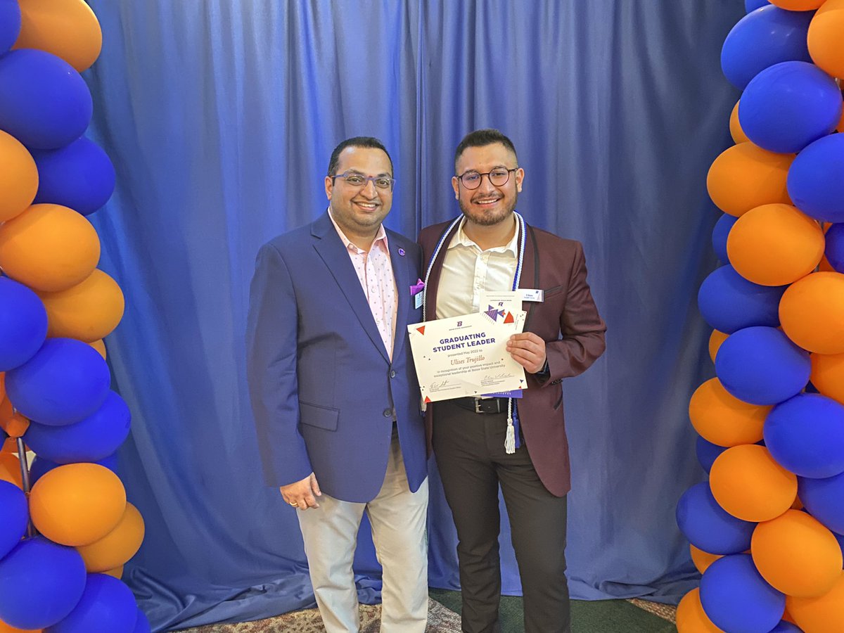 1KrishnaPakala's tweet photo. Dreams realized! Our students are ready to lead and be the change makers of the world!
#boisestategrad
@AllyOrr8 @sierrasandison @Ulises_Trujill0 https://t.co/CN4i6DdjiD
