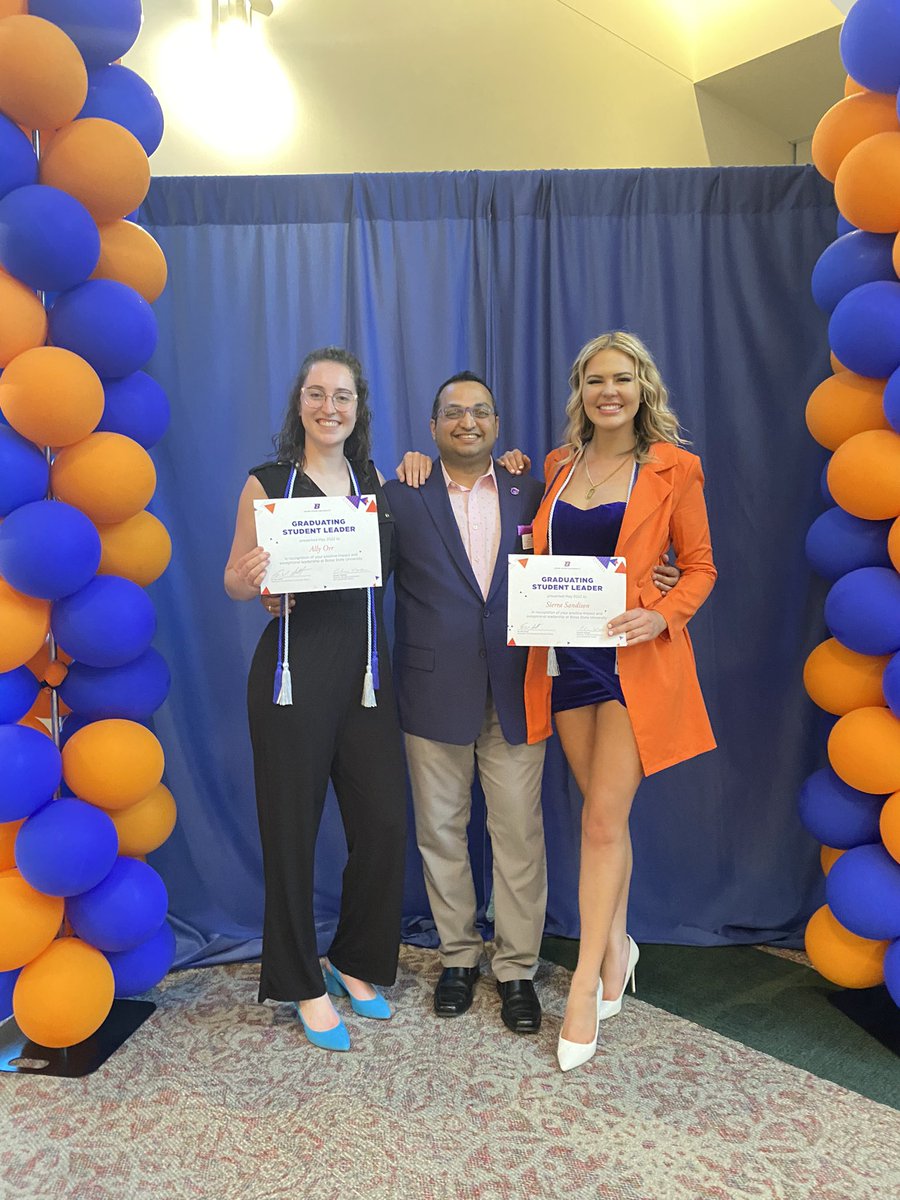 1KrishnaPakala's tweet photo. Dreams realized! Our students are ready to lead and be the change makers of the world!
#boisestategrad
@AllyOrr8 @sierrasandison @Ulises_Trujill0 https://t.co/CN4i6DdjiD