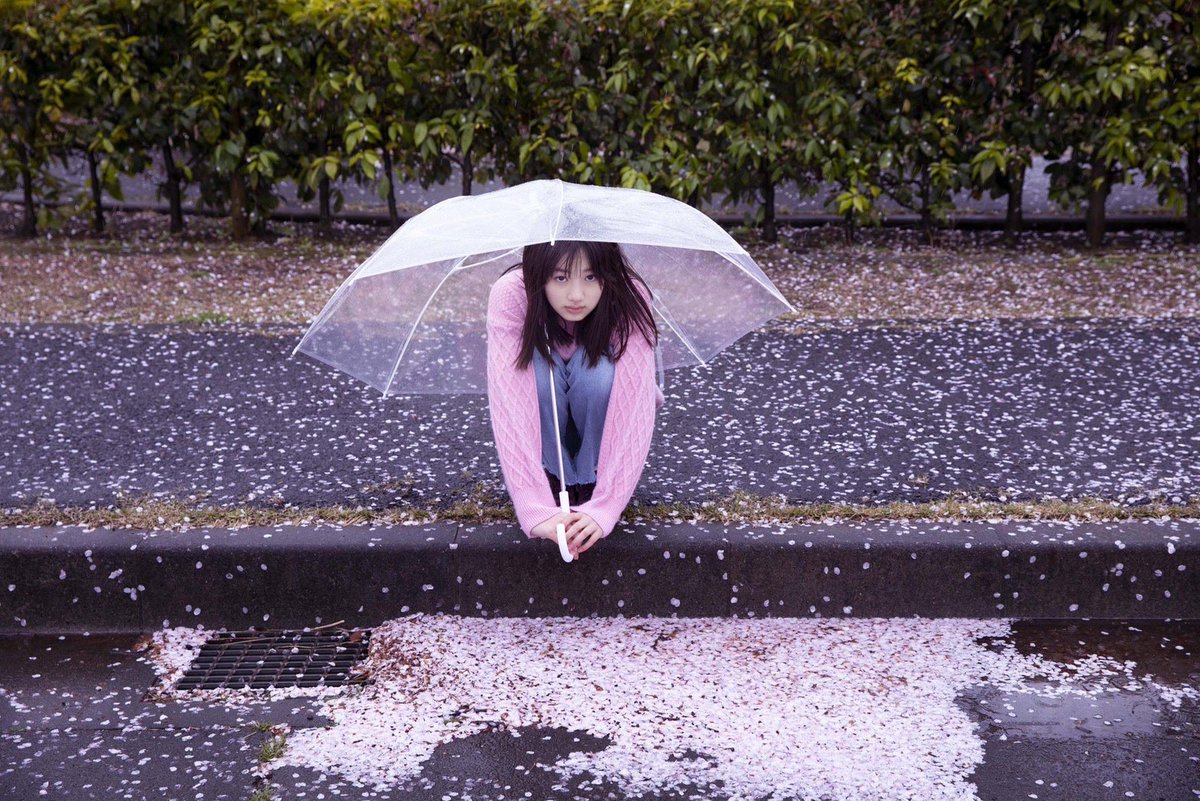 Negative_Pop's tweet photo. 葉山さらさんのネガティブポップ、「Radius（ラジウス）」の第3弾を公開しました！

是非サイトをご覧ください！
https://t.co/6GHqFDLEoe

#negativepop
#ネガティブポップ
#葉山さら
#丸谷嘉長
#作品サイト
#写真
#ラジウス
#radius
#写真が好きな人と繋がりたい https://t.co/OAbvzodrE5
