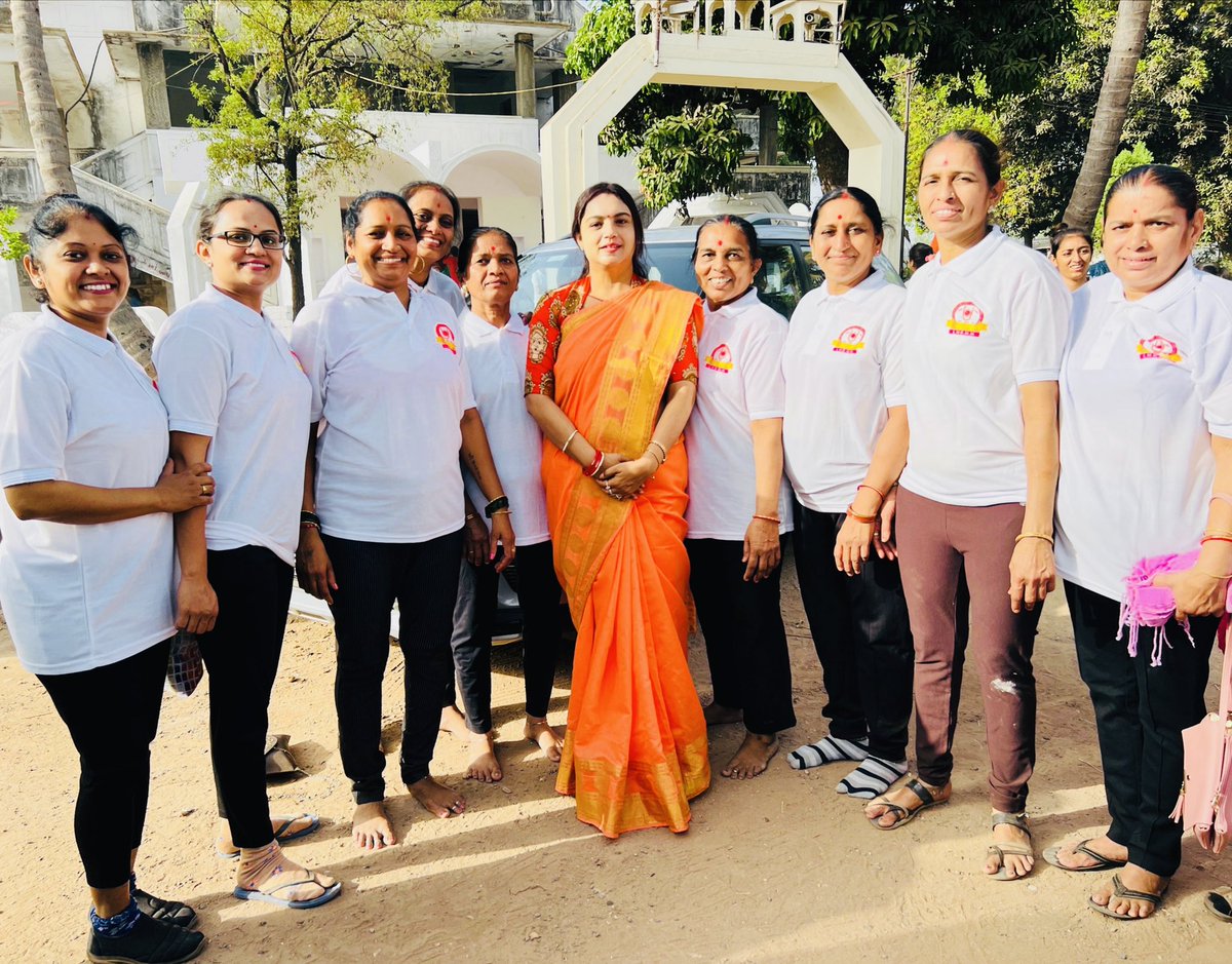 UrvaMishra's tweet photo. Shree Dharmkul Ashrit @lndmm1008 -Aparajita Khel Mohotsav @ Shree Raghuvir Wadi , Vadtal.#Dharmkul #KheloIndia #Swamiarayan https://t.co/o8iWj2yLjm