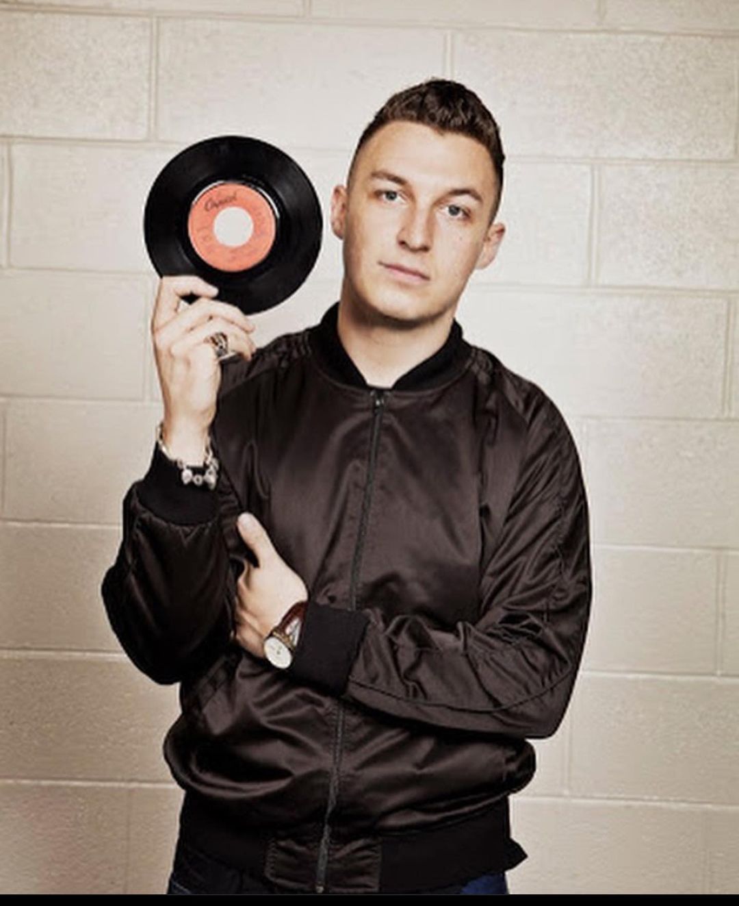 Happy Birthday to Matt Helders of Arctic Monkeys
(7 May 1986). 