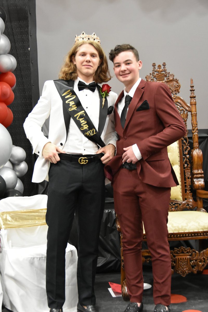 Seniors Lawson Kimble and Austin Cass at the GCHS 100th May Carousel 👑 🕺🏻 #Classof2022 #gcwhc