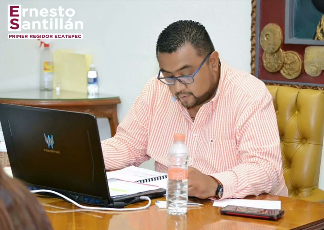 ErnestoEcatepec's tweet photo. #Cabildo || Esta noche el cuerpo edilicio de Ecatepec nos dimos cita para llevar a cabo la Décimo Novena Sesión Extraordinaria de Cabildo y así dialogar, aprobar y tomar en cuenta las políticas públicas que favorecerán a todas las familias de este nuestro municipio.#FV #4T https://t.co/laLmbvhuQ4