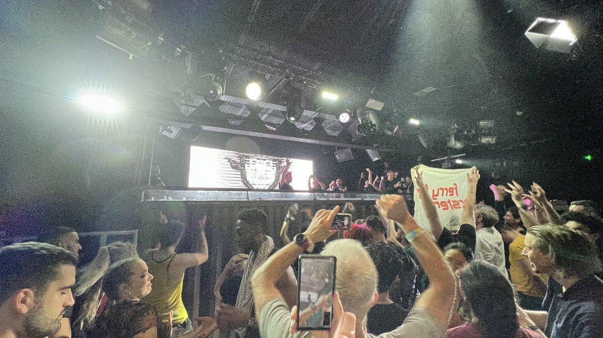 Steven Tang 💙💛 tweet media