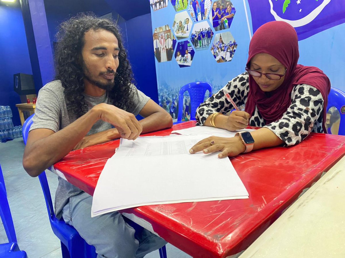 MNP_CENTRAL's tweet photo. އަޅުގަނޑުގެ ކެމްޕޭން ޓީމުން އިންތިޚާބު ކާމިޔާބު ކުރުމަށްޓަކައި ދަނީ ވަރުބަލިކަމެއް ނެތި ގިނަ މަސައްކަތްތަކެއް ކުރަމުން. މިކުރެވޭ ބުރަ މަސައްކަތާއެކު މިއިންތިޚާބު ކާމިޔާބު ކުރެވޭނެ ކަމުގެ ޔަޤީންކަން ދުވަހެއް ދުވަހަކަށް ދަނީ އިތުރުވަމުން.
#VoteMNP #VoteSheeza #Vote2 2⃣✅ https://t.co/tUzf0o2rgz