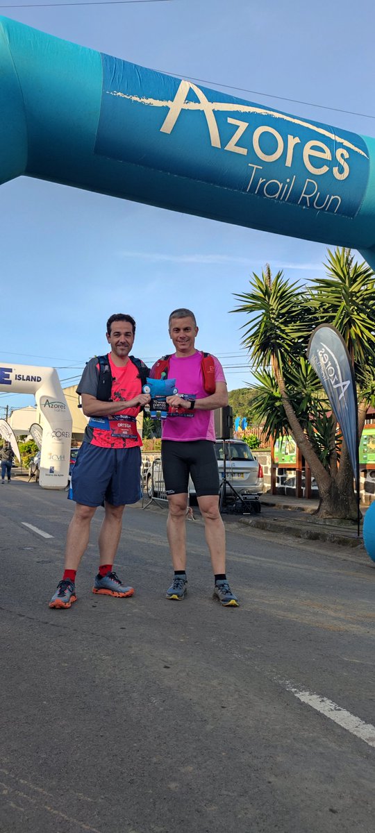 ggtort's tweet photo. Hoy Rodolfo nos acompaña en la Ultra Blue Island @ENCAMINA #azores #trailrunning https://t.co/DgGOszkWin