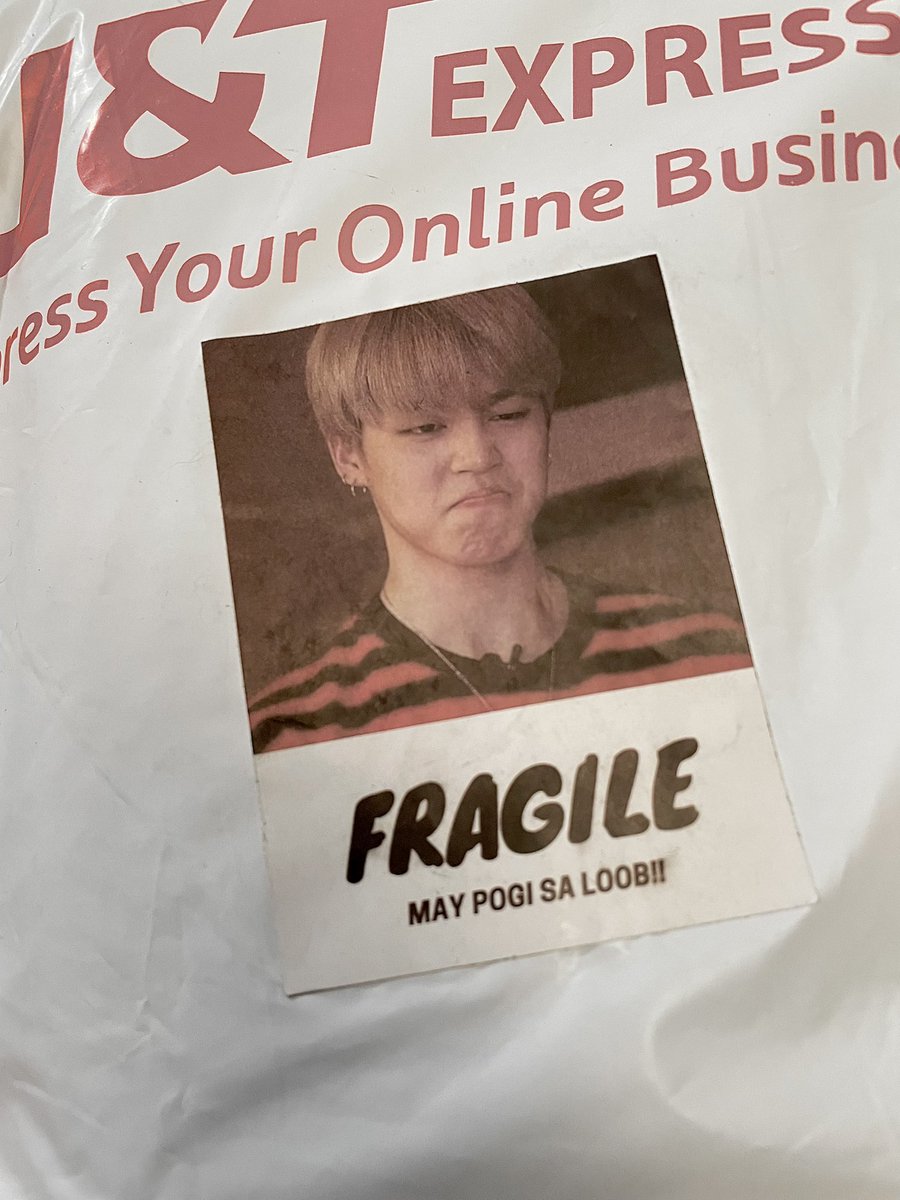 yoonkiprod's tweet photo. 𓏳 220507 • happy mail

may mga dumating na pogi today! thank you so much @babiemochiiiii @jeonparrk_ for these! such secure packaging 🫶🏼

#fromkeyra https://t.co/0K2xp8LoZ1