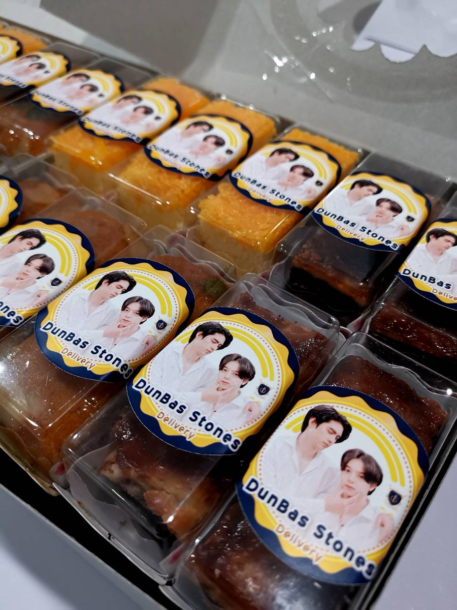 DB___ST's tweet photo. #DunBasStonesDelivery
| #BKCxGreatGuy 07-05-65 |
ลูกหินส่งกำลังใจให้ไอดอลที่รัก #บาสเด็กอ้วนที่แท้จริง ขวัญใจปั๊บป๋า #dunromch ด้วยขนมปังซูชิรวมรสจากร้านสุจิตพร พวกเรารอส่งเสียงกรี้ดดังๆให้อยู่นะคะ
#ดุลบาส
#DunBasStones https://t.co/DLo7oOFtVB