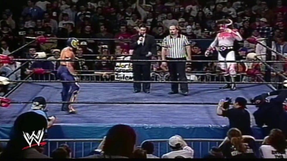 #VIDEO 🎞 Match of the Day: @PsicosisOficial 🆚 @reymysterio (1995). 🇺🇸 Click on the link to watch this complete match ➡️ cutt.ly/qGB5bhm #LuchaCentral #WWE #ECW #LuchaLibre #ProWrestling #プロレス 🤼‍♂️ ➡️ LuchaCentral.Com 🌐