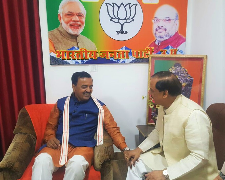 उ. प्र के यशस्वी उपमुख्यमंत्री माननीय  <a href="/kpmaurya1/">Keshav Prasad Maurya</a> जी को जन्मदिवस की हार्दिक बधाई  एवं शुभकामनाएं !

ईश्वर से आपके स्वस्थ एवं दीर्घायु जीवन की कामना करता हूँ |

<a href="/BJP4India/">BJP</a> <a href="/BJP4UP/">BJP Uttar Pradesh</a>