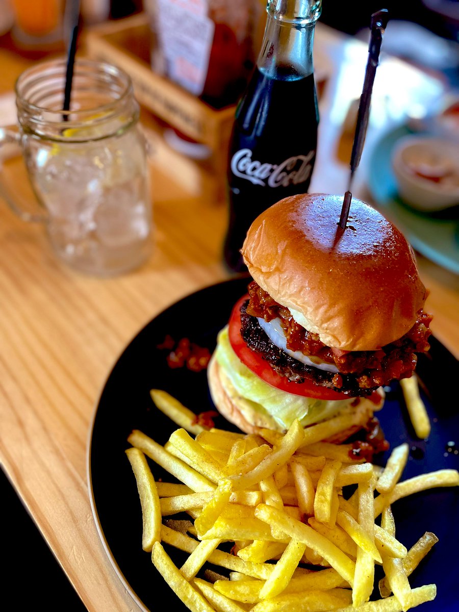 大好きなアメリカンハンバーガー、チリソース。
