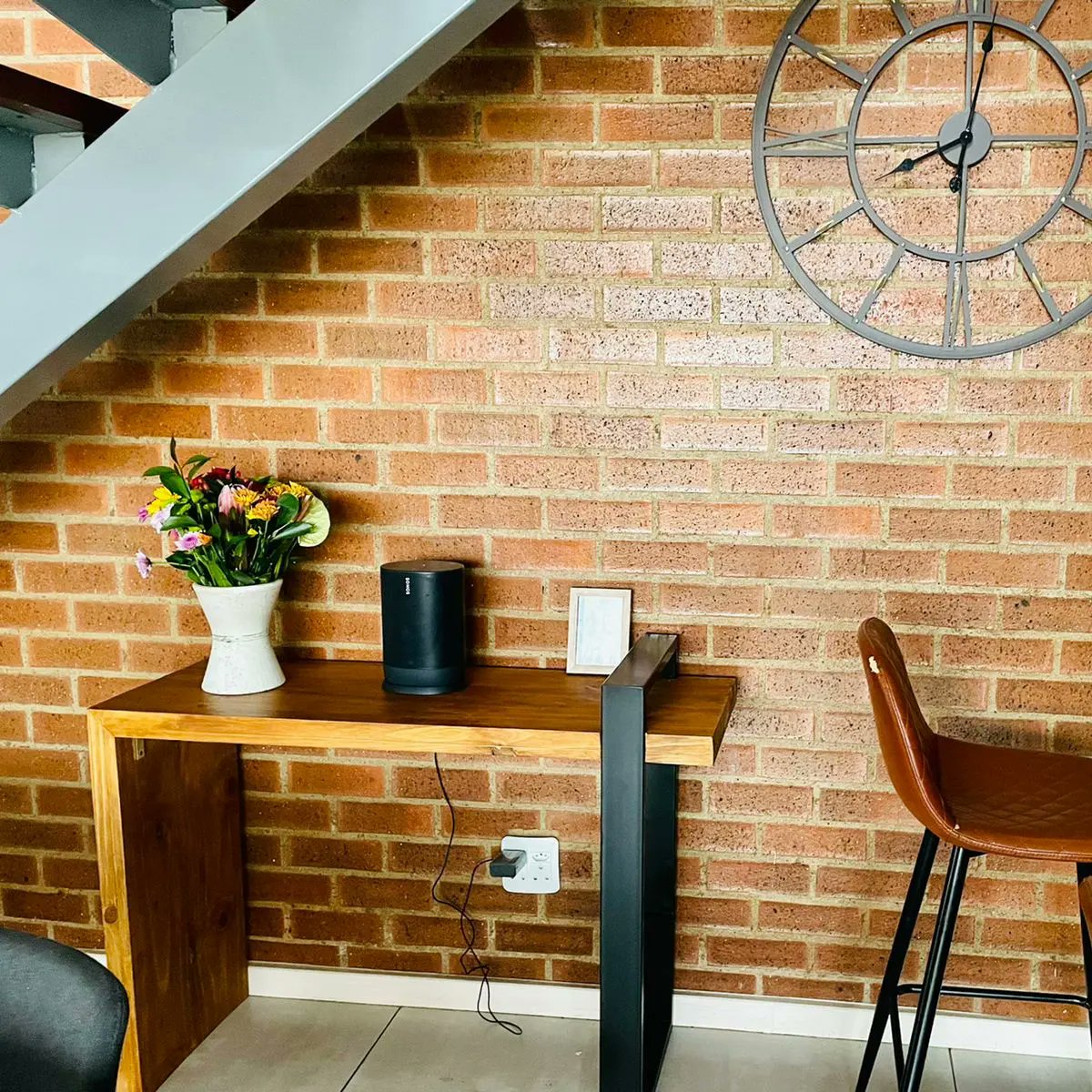 woodsandmetals's tweet photo. @djsbu Thank you #DJSBU we make industrial design furniture 🖤 https://t.co/7u6kNyNfvx