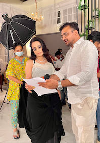 akhilrajendra's tweet photo. Directed ad-film &amp; whole advertising campaign with gorgeous @ameesha_patel for a leading LPG. 

Truly a trip of memory lanes, as remember watching her in #kahonaapyaarhai &amp; #Gadar &amp; now looking forward to watch her in #Gadar-2 soon.

DOP Najeeb Khan &amp; Costume designer @kenferns https://t.co/tK0c5cihtc