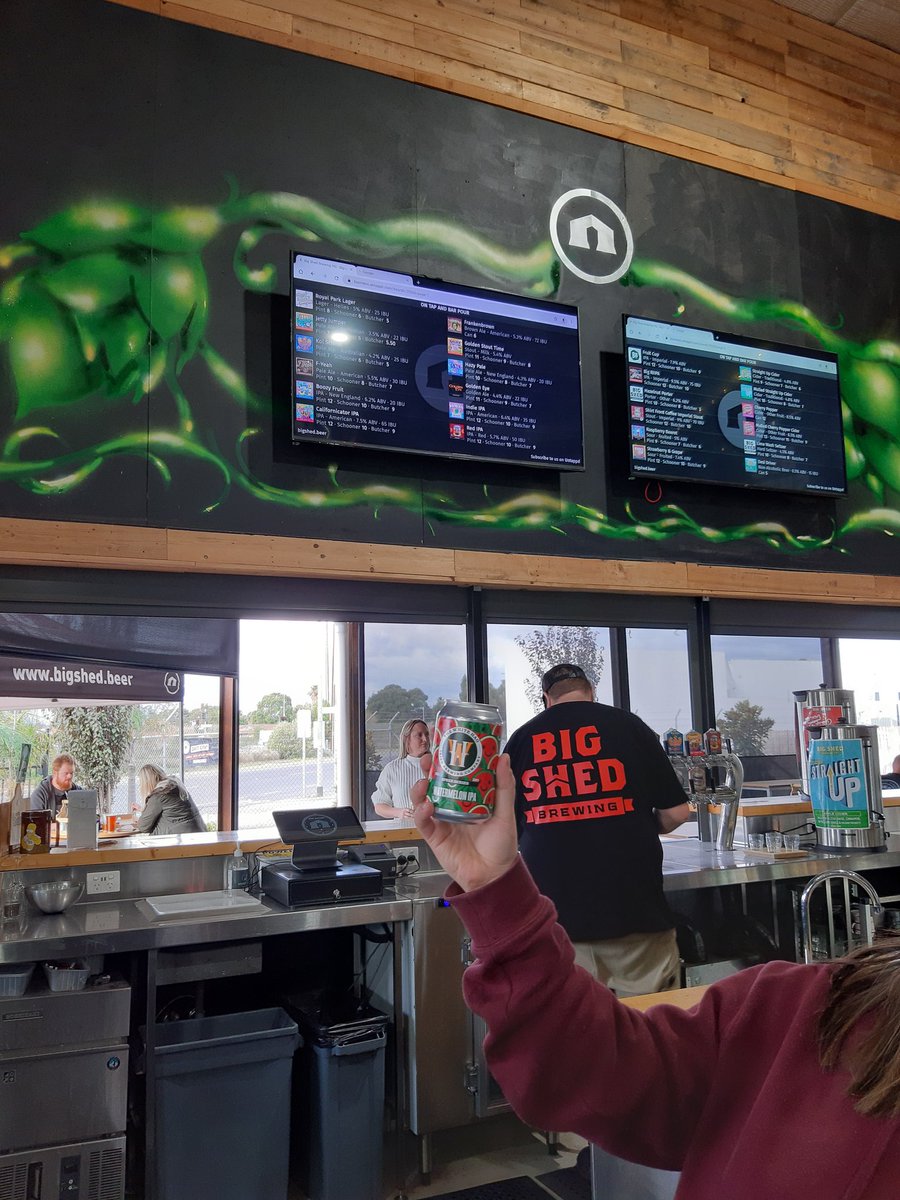 Next up, @bigshedbeer. <a href="/TheWhiteHag/">The White Hag</a> on hand for a trans-global exchange.