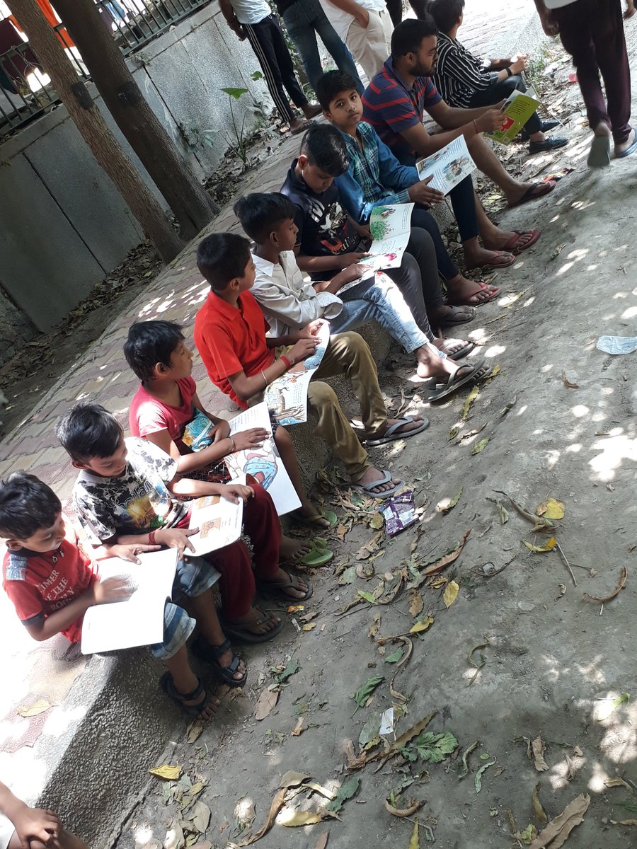 Afd_ngo's tweet photo. Community library is a means to reach out to those children per se who are out of the ambit of Education. The initiative aims to create a connect via books to keep these children in touch with books. The target children are the drop outs &amp; children engaged in child labour. https://t.co/b4injFSuDi