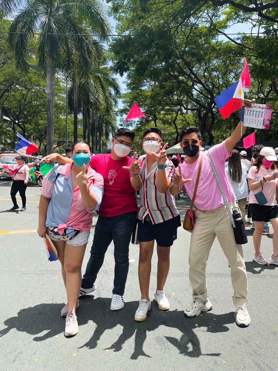 juanlesterm's tweet image. Huli na ito! Isagad na natin! 

#MakatiIsPink 
#Ipana7oNa10ParaSaLahat 
#10RobredoForPresident 
#KikoForVicePresident2022