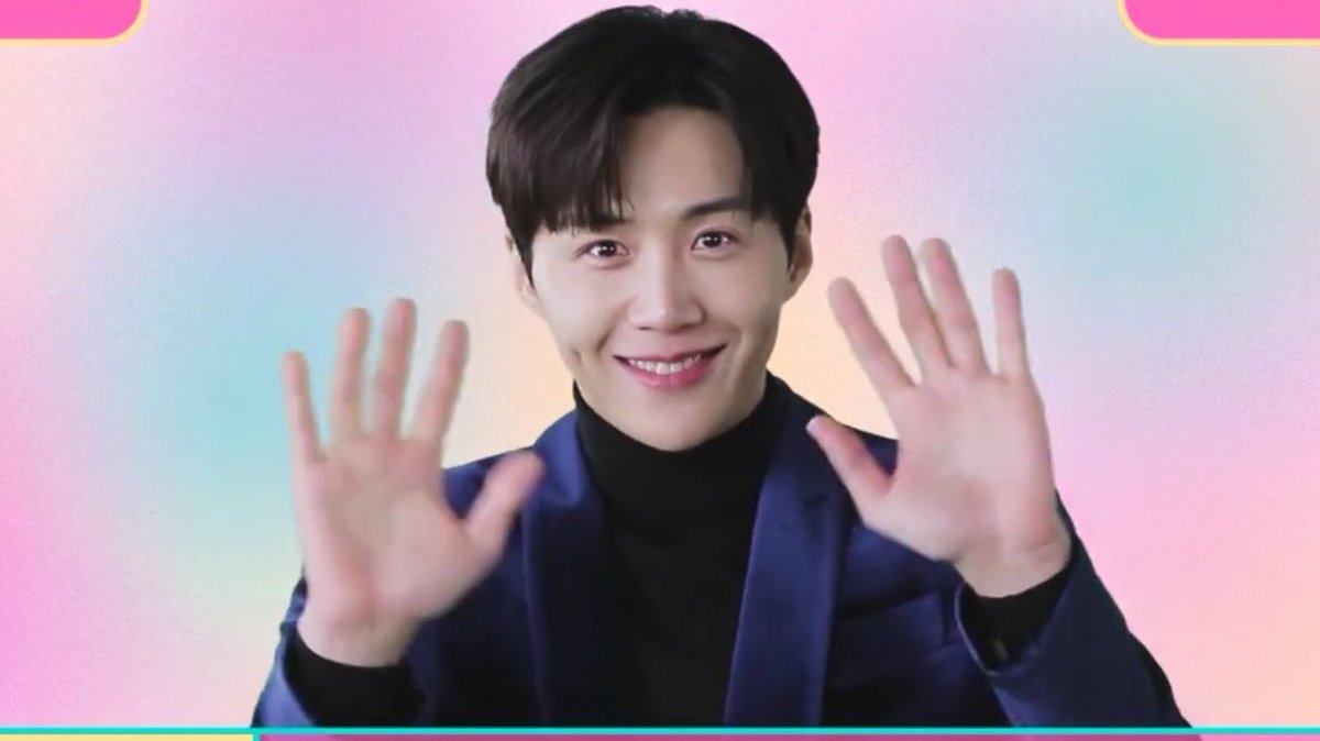 kdramazi's tweet photo. His little wave is back yall🥺 i missed it sm https://t.co/yvghPyU0XB