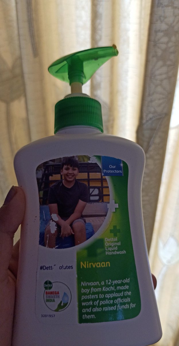Moneecapradhan's tweet photo. Have you ever thought about this innovative idea?
Not just a handwash it's a new way to learn about the unknown.
Appreciate the new way of marketing👏
#dettolsalute #dettol  #ourprotectors  #handwash 
#marketing https://t.co/gYpLZZiaGg