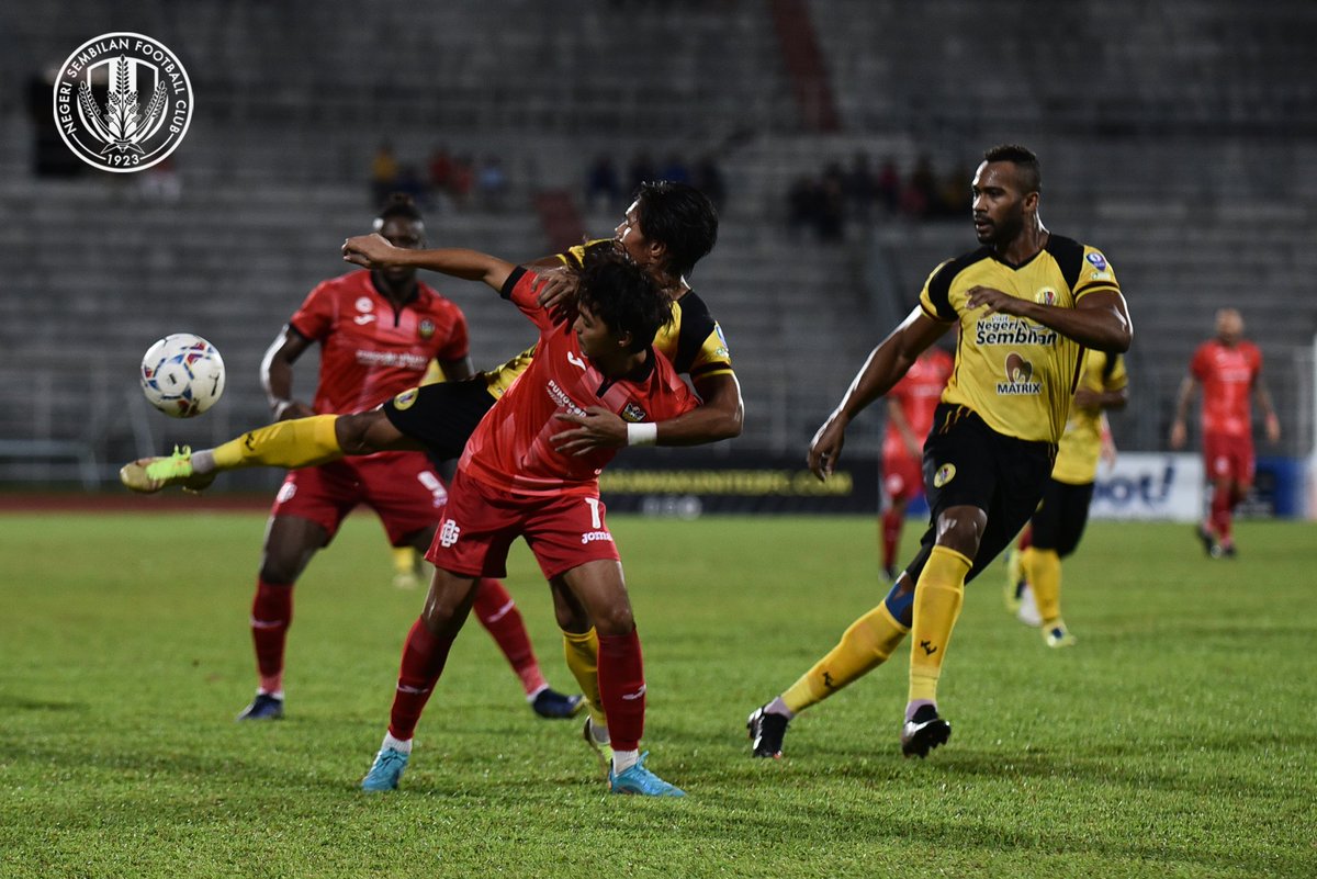 nsfc1923's tweet photo. Aksi-aksi perlawanan menentang Sarawak United FC. Skuad Jang membawa 3 mata pulang ke Paroi setelah menewaskan Sarawak United FC 2 - 1.

#SWUNSE
#NSFC
#HobinJangHobin https://t.co/4L2Pm6lOSW