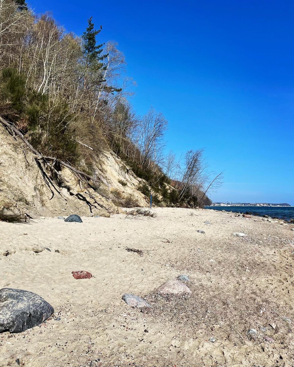 KarenPatrycja's tweet photo. Wiosenne Orłowo /The Baltic Sea in Spring🌊☀️🌿🌱💙💚#gdynia #orlowo #gdyniaorlowo #wiosna #Poland #springtrap #NaturePhotography #nature https://t.co/wiobXeZlUn