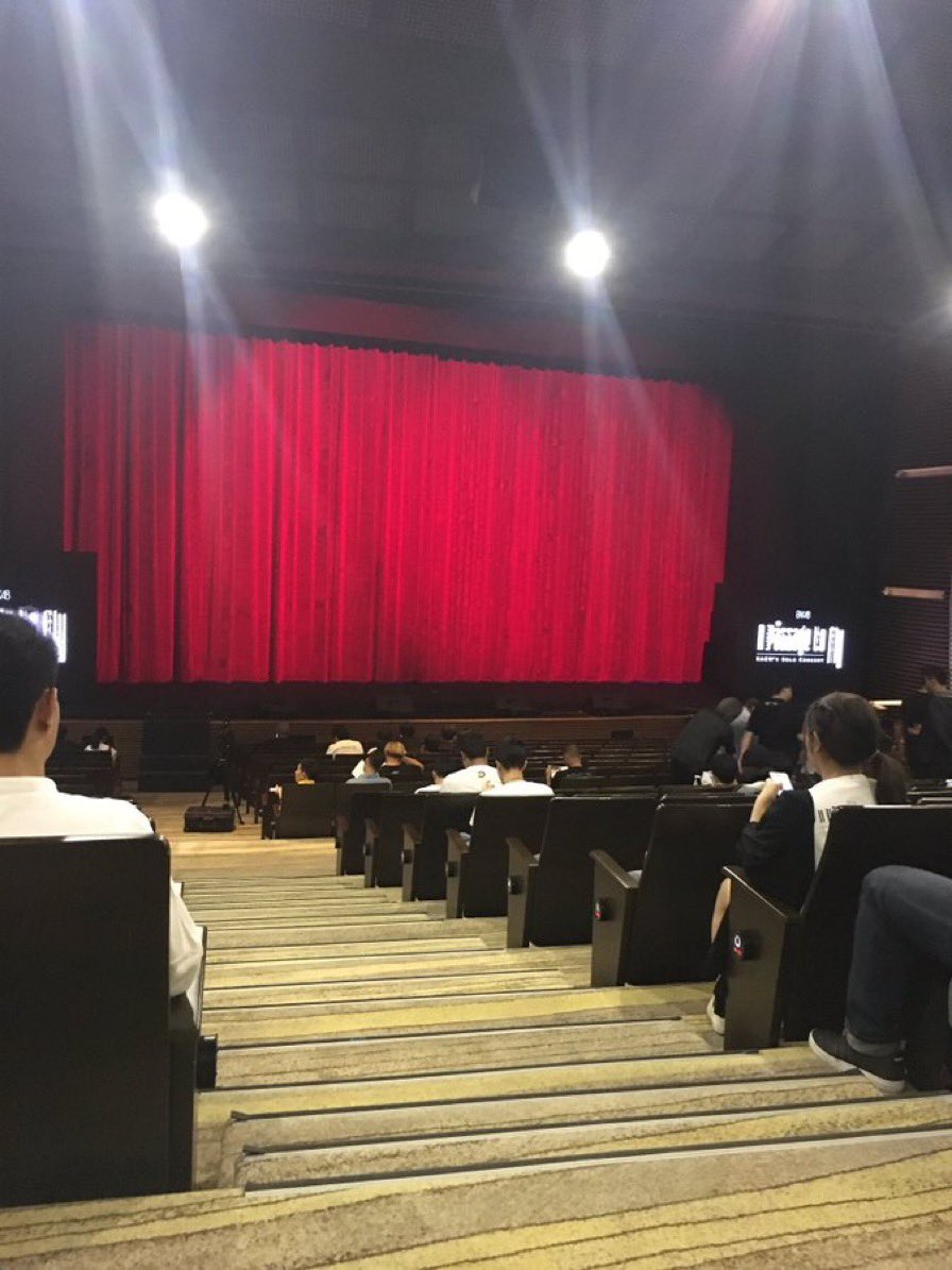 myhappinessk's tweet photo. ยังจดจำทุกช่วงเวลาในคอนได้เสมอ 🎤🎼🎹
คิดถึงจัง 🤍
#3yrsAPassageToFly #APassageToFly
#KaewBNK48 https://t.co/oCC3rmTyLR