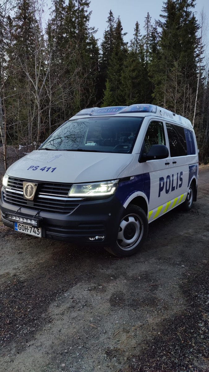 PoliisiIS's tweet photo. Perjantai yövuoron aikana partiomme kävi valvomassa harva-alueella Riistavesi/Kaavi/Juankoski akselilla muiden tehtävien ohessa. Ihmiset olivat tyytyväisiä poliisin läsnäoloon pienemmillä paikkakunnilla ja tulivat mielellään jutuille.
- vanhempi konstaapeli Brilli
#harva #poliisi https://t.co/o2xPzV3CGb
