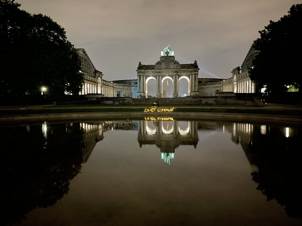 tshryane's tweet photo. #Darknessintolight #DILBXL https://t.co/37BE2ZvqCI