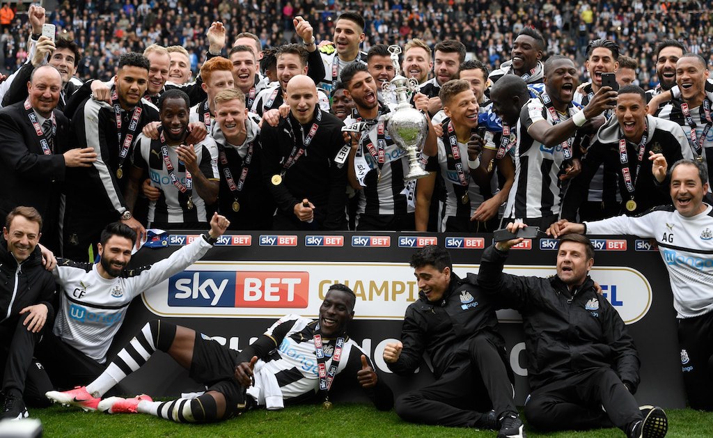 Jason_Mag's tweet photo. 07/05/2017 @NUFC  3:0 @BarnsleyFC

Champions!💪⚫️⚪️ #Rafalution #nufc https://t.co/1SK5ZmUGmU