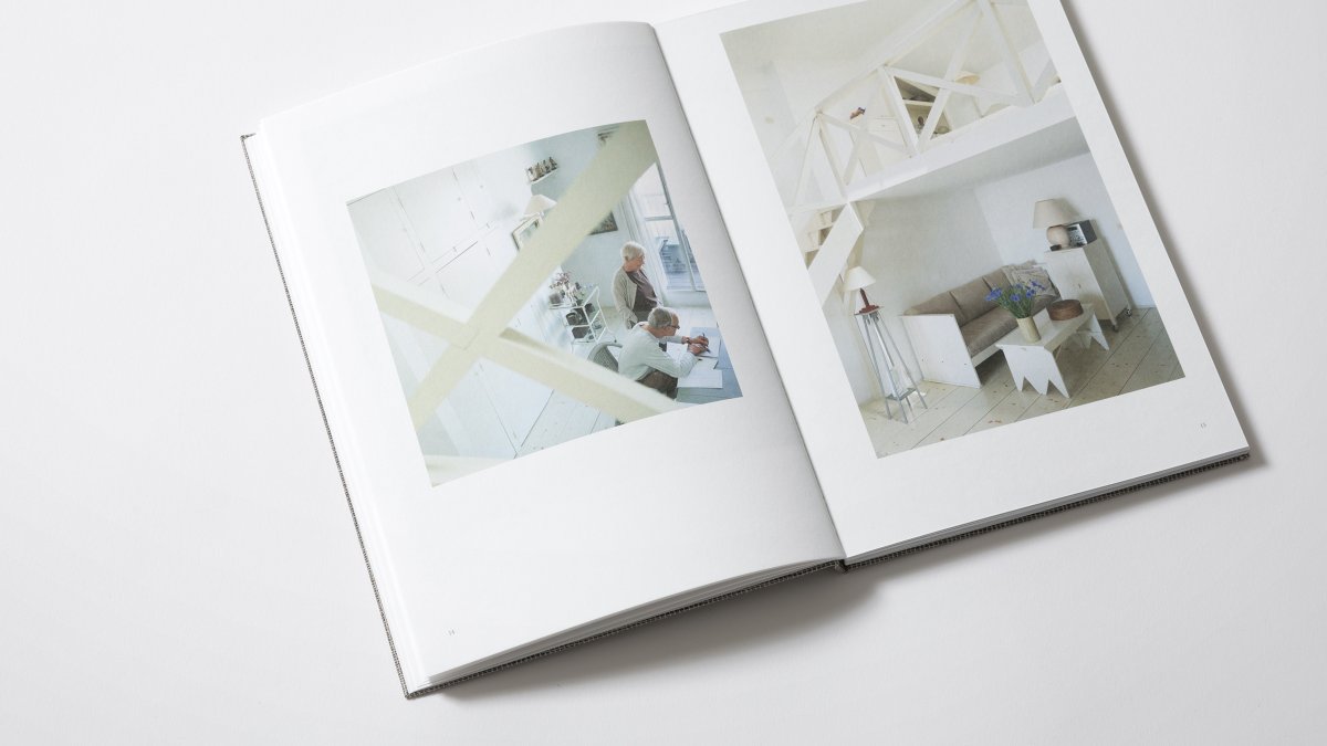 bon_book's tweet photo. 【新刊情報】#BONBOOK 新刊が出ました。パリ在住のアーティスト #フィリップ・ワイズベッカー の『ホモ・ファーベル』 #MUJIBOOKS 店頭にて販売中。«初版2500部限定»です。先日、ATELIER MUJI GINZAで開催した特別対談の様子も公式サイトで公開しています。
▼
https://t.co/xvzNh9KjMR
@ateliermuji https://t.co/eWmGJgXF0k