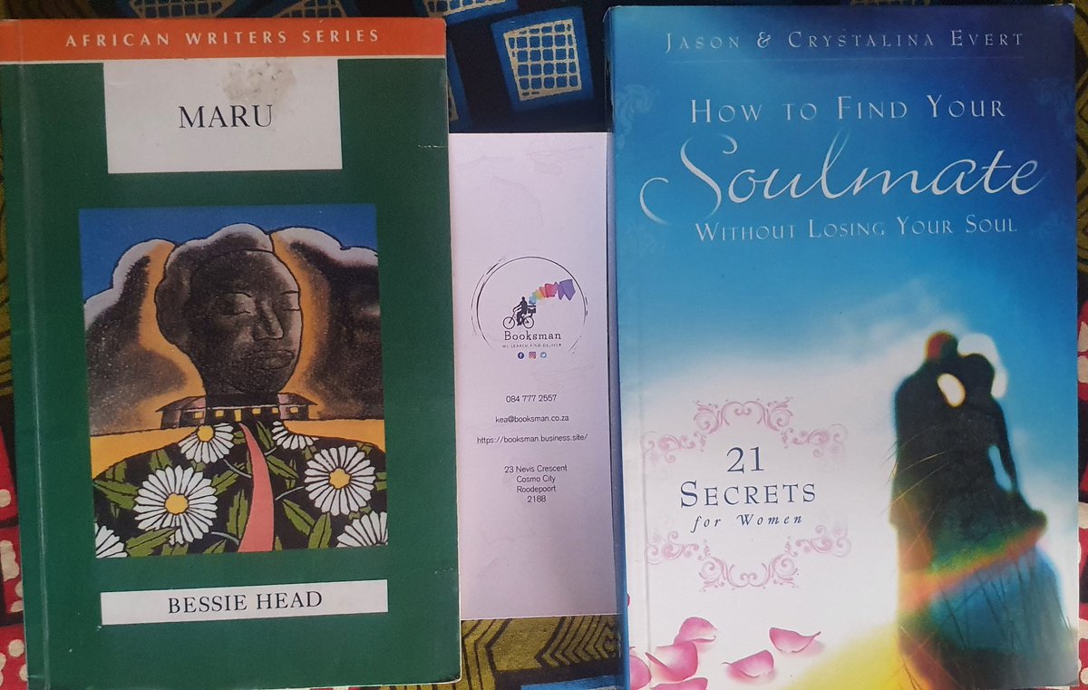 Charlieto0O's tweet photo. Books & Combosπππ΅ππΉπ ekasi π
#booksmanπ΄πΏββοΈ
#soulwetobooknic π³
#kreativesStreetMarket π
#Msotra
#soweto
#DJSBU https://t.co/dMPpzEyB3r