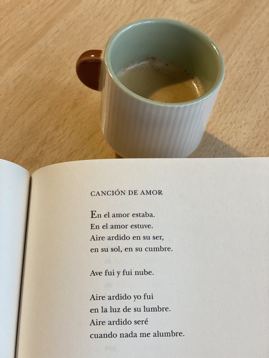 juanjogines's tweet photo. Un café y un poema al despertar. Hoy, Canción de amor, Jaime Siles.  #UnCaféYUnPoema https://t.co/BULPHwb2OW