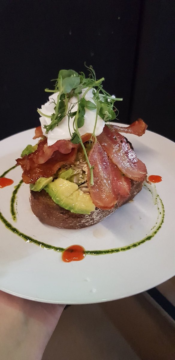 Avocado toast with smokey bacon, poached free range eggs, toasted seeds on toasted sourdough with house Pesto and sweet Chilli....
#edinburgh #edinburghfood #breakfast #brunch #brunchgoals #edinburghbreakfast #breakfastgoals #scottishfood #edinburghbloggers #bloggers #foodporn