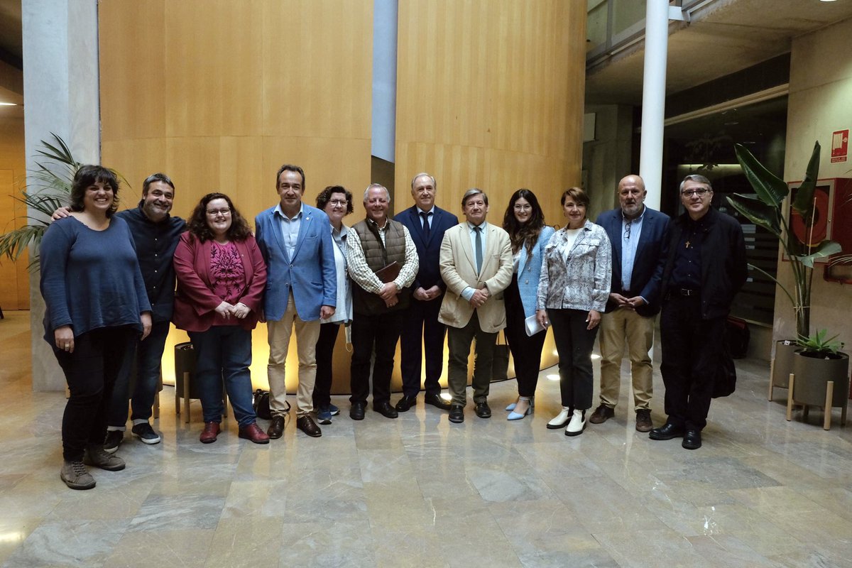 icaib's tweet photo. El salón de actos del ICAIB, en el evento organizado por la Comisión de DDHH y @ConcorSolidaria, se llenó de solidaridad al dar voz a la historia de buena gente centrada en ayudar a otra buena gente.
Gracias de nuevo a todos por vuestra asistencia y participación. https://t.co/IUQwMXRyjI