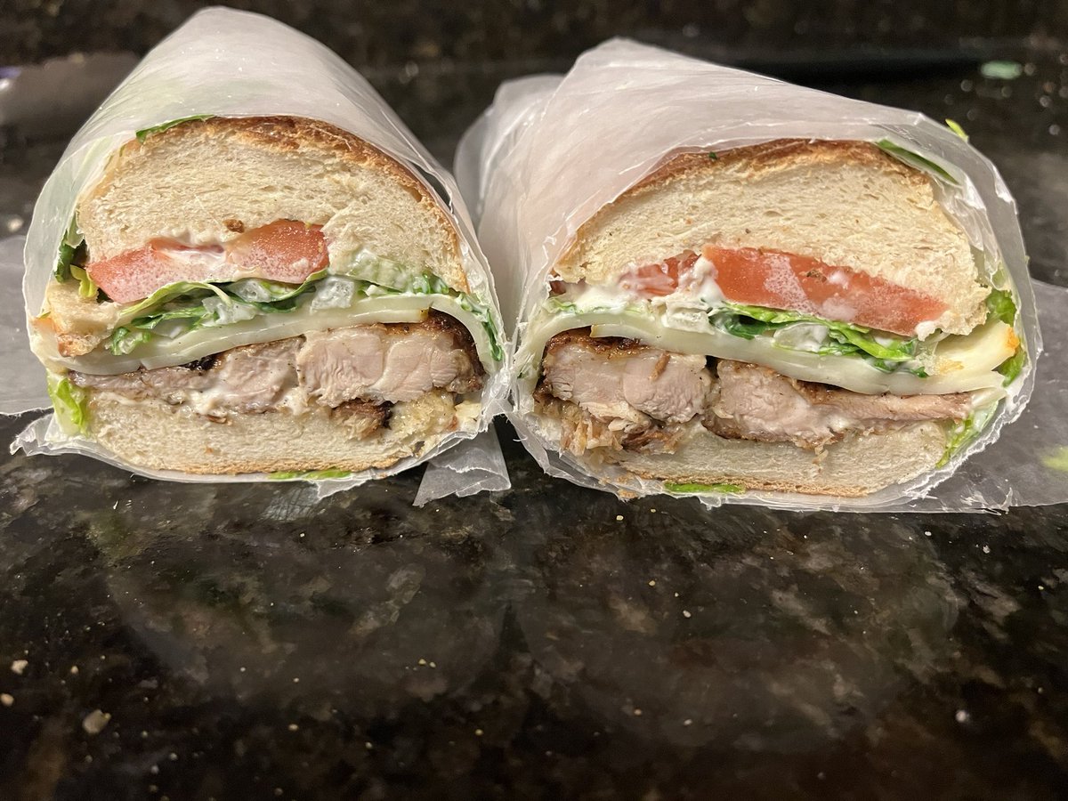MYNAMEISBENNET1's tweet photo. Btw @EthanChleb, combined your halal guys chicken thighs (which, btw, are absolute fire) with your hoagie roll recipe + similarly seasoned mayo (idk it’s grated garlic, cumin, black pepper, oreg, lemon juice, etc), muenster, dressed lettuce, and salted tomatoes…worth a look! https://t.co/LEI24fEBzJ