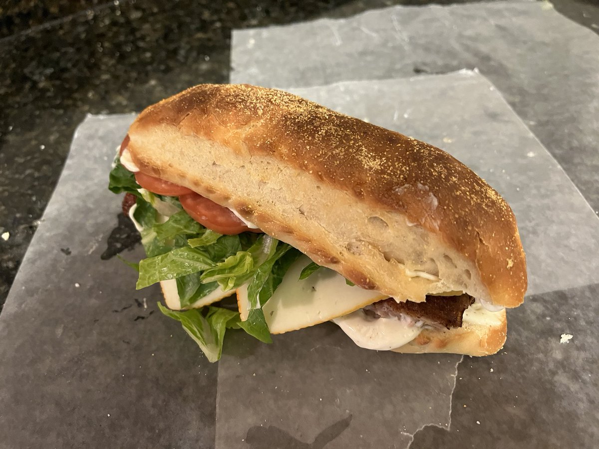 MYNAMEISBENNET1's tweet photo. Btw @EthanChleb, combined your halal guys chicken thighs (which, btw, are absolute fire) with your hoagie roll recipe + similarly seasoned mayo (idk it’s grated garlic, cumin, black pepper, oreg, lemon juice, etc), muenster, dressed lettuce, and salted tomatoes…worth a look! https://t.co/LEI24fEBzJ