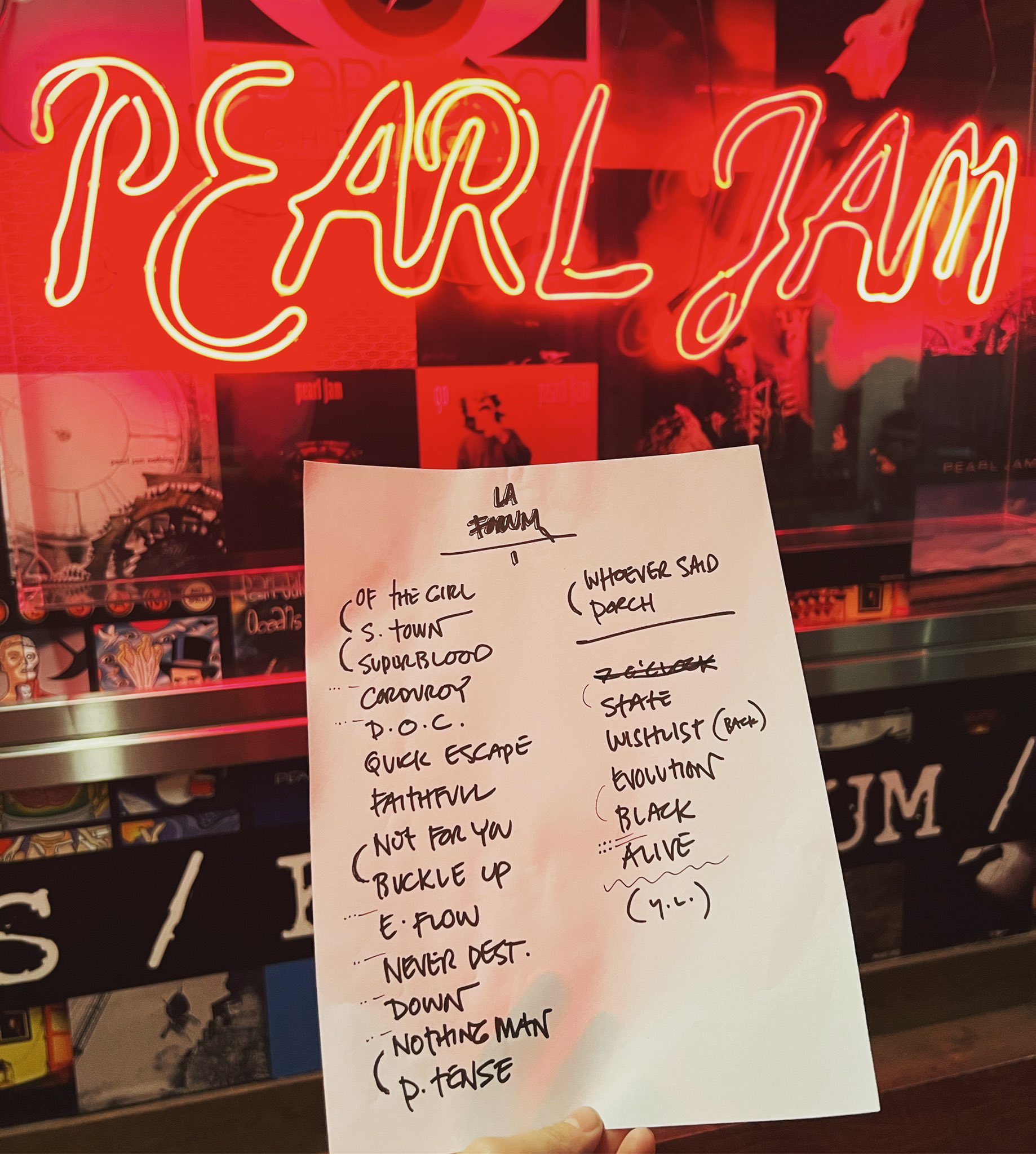 Pearl Jam, actualidad de la banda. Gigaton - Página 3 FSIp6QVVUAE_77t?format=jpg&name=large