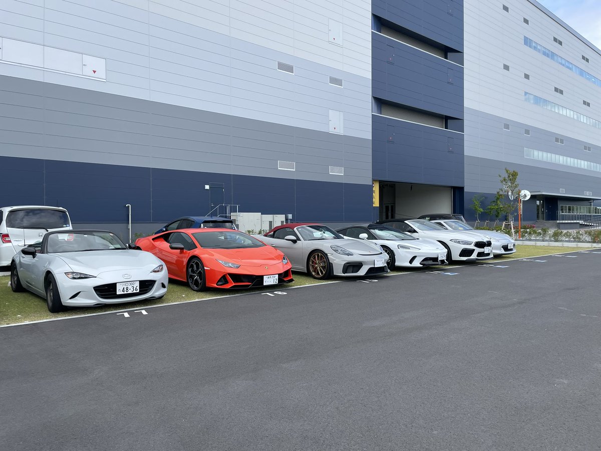 hiro_tyo96's tweet photo. 出社したあと急遽開催された社内ツーリング https://t.co/oq3zwzewD8