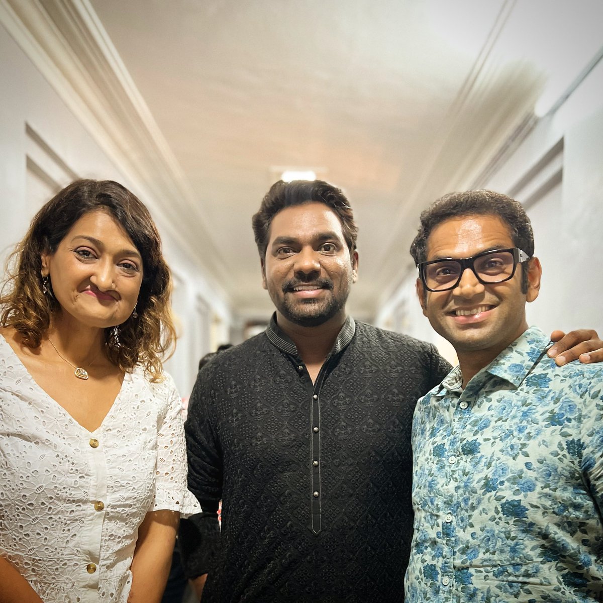 sharibhashmi's tweet photo. Kal raat ek jadoo dekha @Zakirism ka #Tathastu ❤️
Par is jadoo mein haath ki safaai nahin, dil ki safaai thi. Ek bande ne hum sabke saamne do ghante tak apna dil nikaal ke rakh diya ! Aur ab is jadoo ka asar zehan mein ta-umra qaayam rahega! https://t.co/mikeM8v9Ux