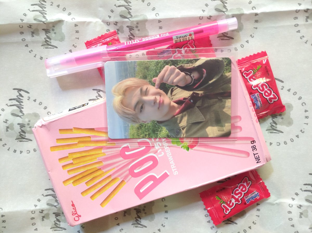 yangsollie's tweet photo. MAY UMUWING POGIIII!!!❤️✊ Thank u so much bhii, @2409C4RT 😭Nagulat ako sa freebies mo, thank u talaga! Jay arrived safely thanks sa packaging~ Ang cute rin ng transaction natin, nauwi sa chikahan HAHAHA. Till our next bhii!✨ Luvluvv~
#rieproofs https://t.co/woC71GLM94