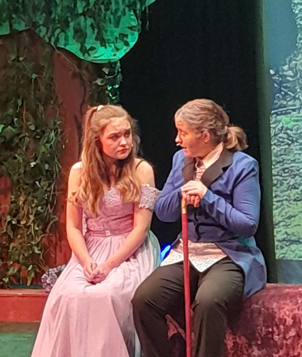 CPCKilcullen's tweet photo. Our TY students delivered another smash hit performance of The Grimm Tale of Cinderella to the delight of the audience which included the playwright Katie McCann. Huge congratulations to all involved! #CPCstars #teamwork https://t.co/tgtU0BR11m