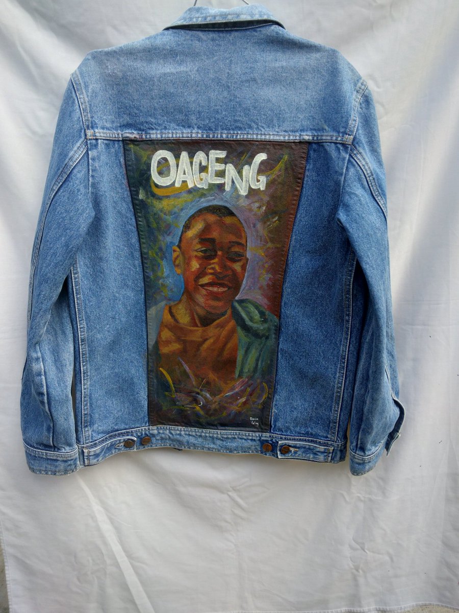 KLL_Boshmane's tweet photo. @djsbu Different day. Same hustle🙌🏾.
Quality hand printed denims brought to you, by yours truly.
Send me your favorite artwork on 0738107433 and I do the magic for you 🤝🏾.
#DJSBU https://t.co/NNfkUdoXAm